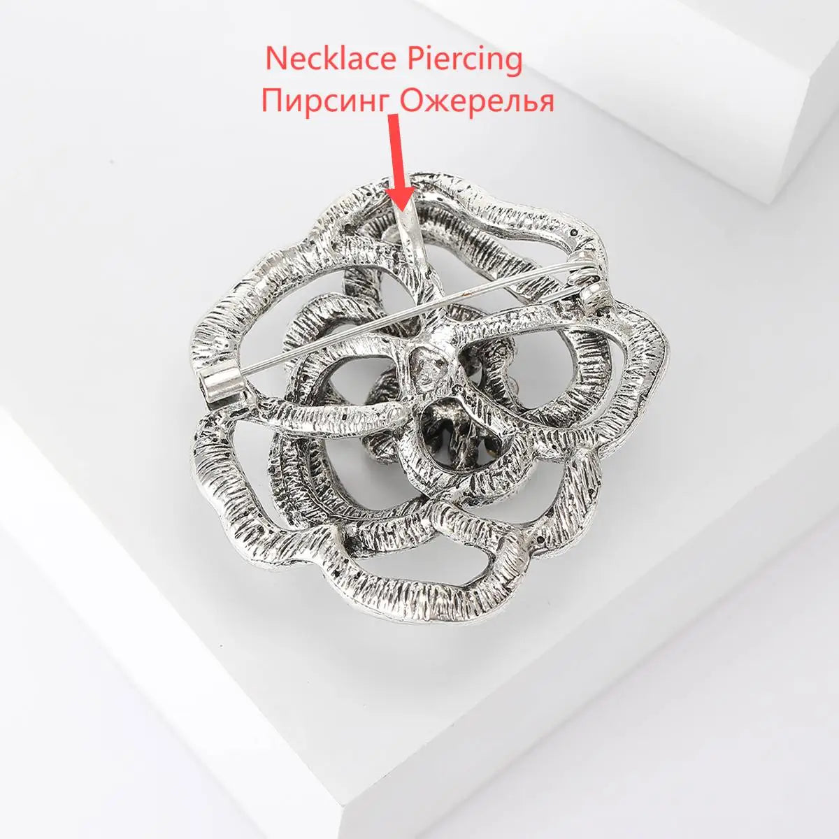 Rhinestone Hollow Camellia Brooches for Women Unisex Pearl Plant Flower Pins Office Party Friend Funny Gifts Jewelry Accessories
