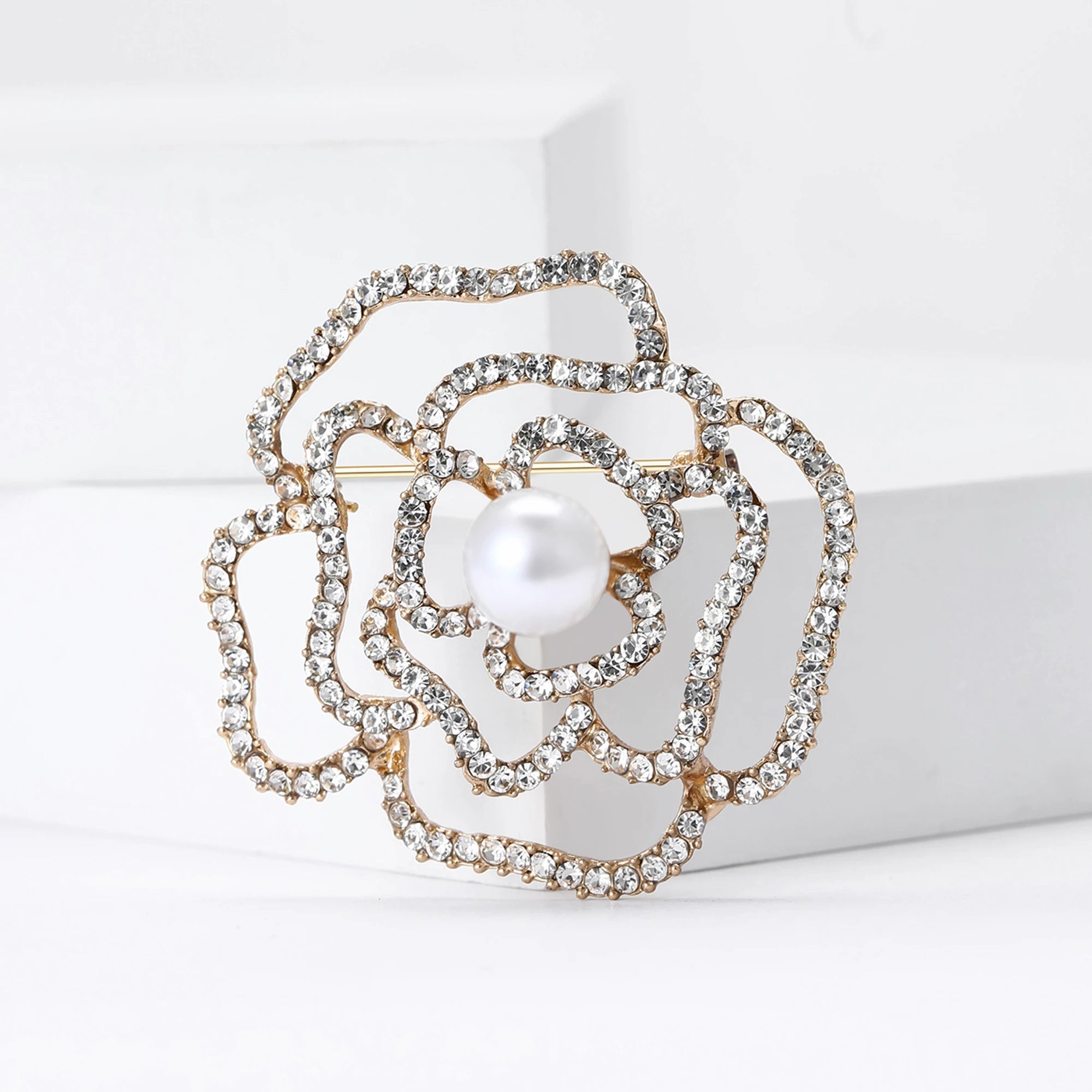 Rhinestone Hollow Camellia Brooches for Women Unisex Pearl Plant Flower Pins Office Party Friend Funny Gifts Jewelry Accessories
