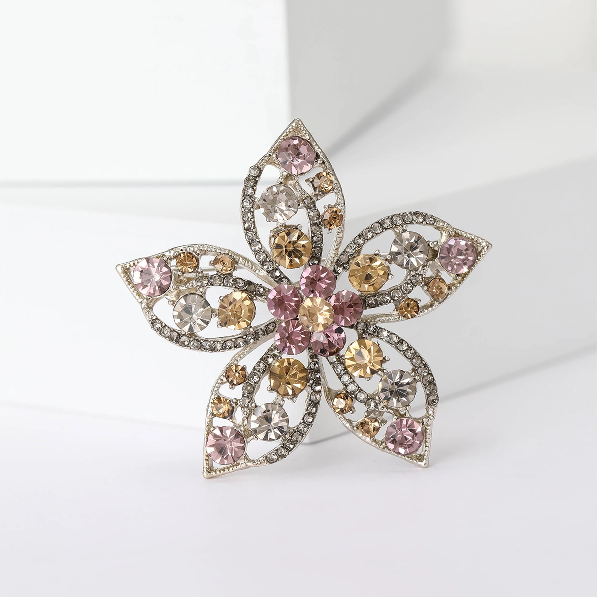 Rhinestone Hollow Camellia Brooches for Women Unisex Pearl Plant Flower Pins Office Party Friend Funny Gifts Jewelry Accessories