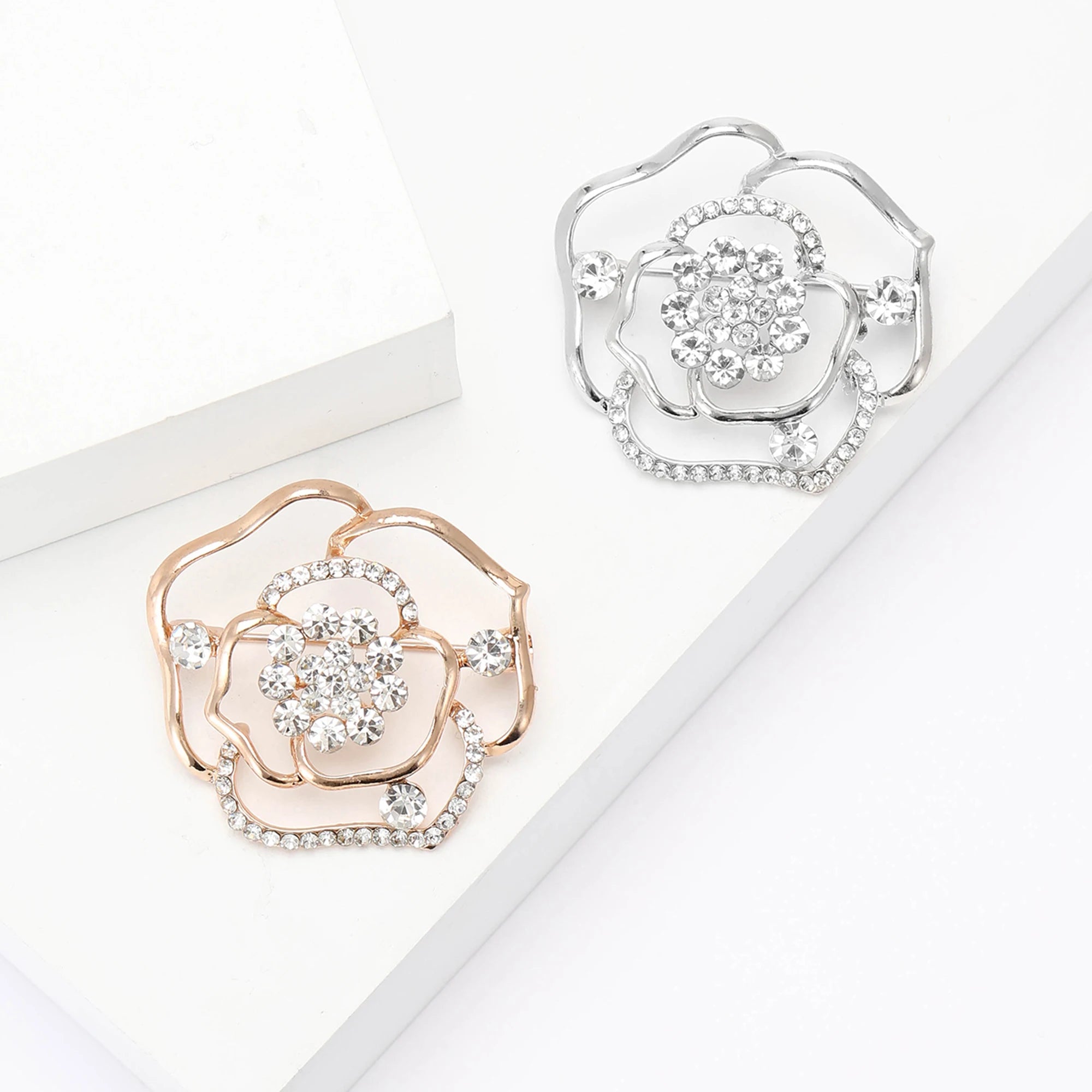 Rhinestone Hollow Camellia Brooches for Women Unisex Pearl Plant Flower Pins Office Party Friend Funny Gifts Jewelry Accessories