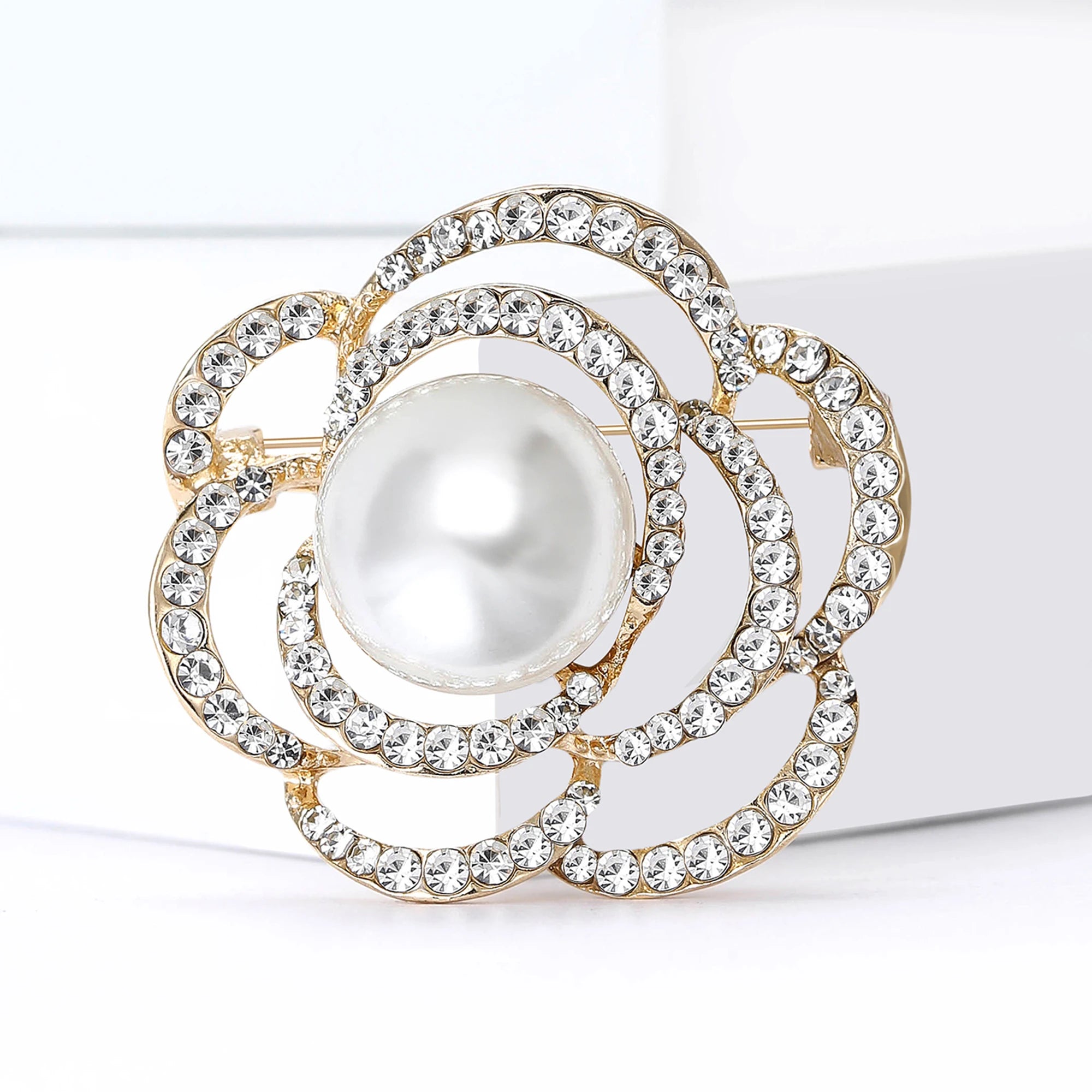Rhinestone Hollow Camellia Brooches for Women Unisex Pearl Plant Flower Pins Office Party Friend Funny Gifts Jewelry Accessories