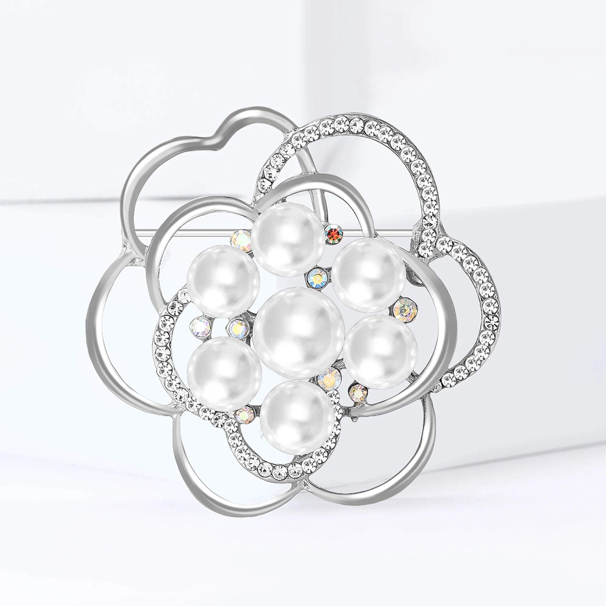 Rhinestone Hollow Camellia Brooches for Women Unisex Pearl Plant Flower Pins Office Party Friend Funny Gifts Jewelry Accessories